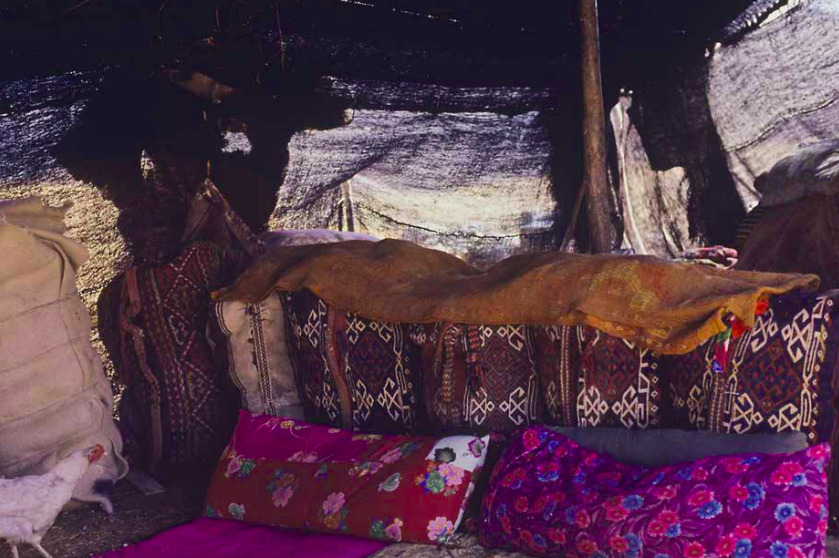 An Anatolian Turkmen black tent, Sachikara tribe, Kahramanmarash, Eastern Turkey, Pjoho courtesy, Josephine Powell, early 1980s Suna Kıraç Foundation