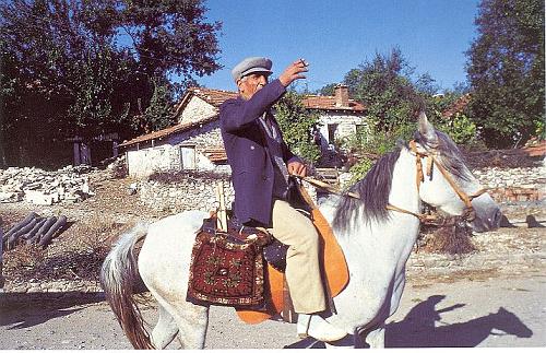 The usage of heybe in the horseback, Western Turkey, 1980s